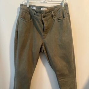 Vigoss Thompson Tomboy Green 5 pocket crop jeans, size 16